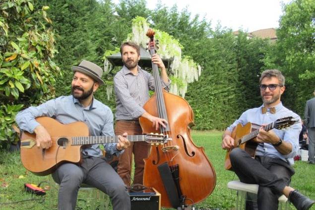 Hot Italian Swing 4