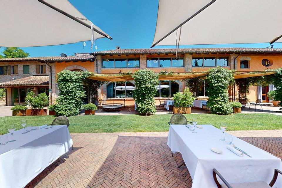 Relais Cascina Scottina 3d tour