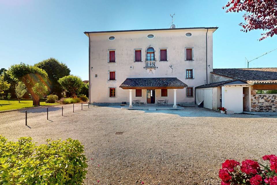 Villa Bongiovanni 3d tour