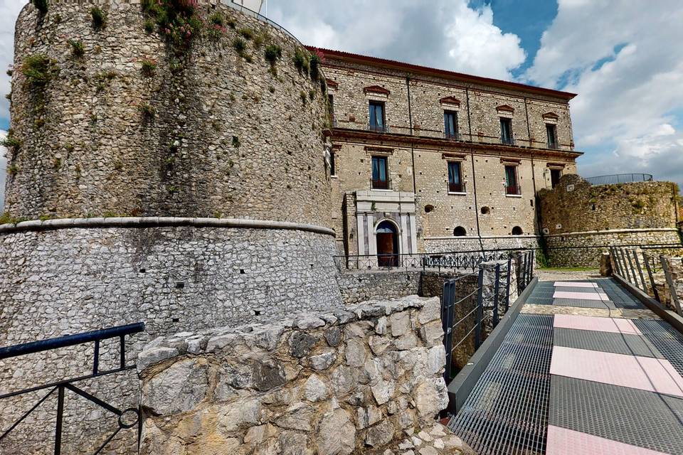 Castello Macchiaroli 3d tour