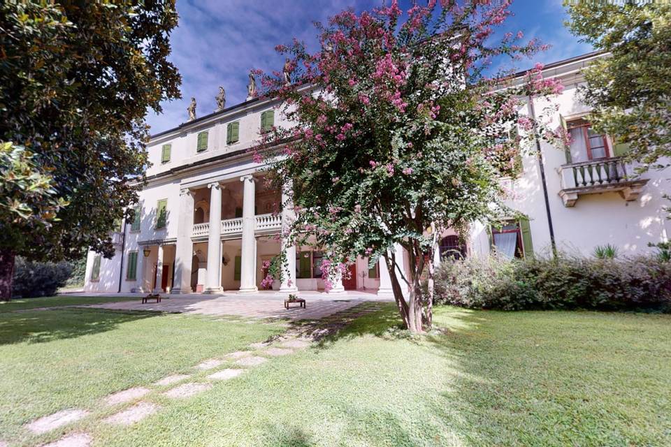 Villa Arrighi 3d tour