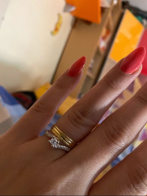 E ora mostraci una foto del tuo anello di fidanzamento! 4