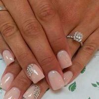 Mi fate vedere le vostre unghie per le nozze - 1