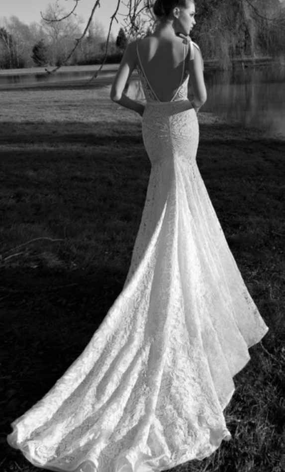  Scollo vestito e acconciatura - 1