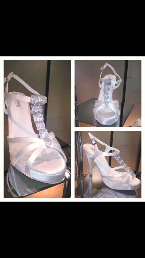 Vi piacciono queste scarpe? - 1