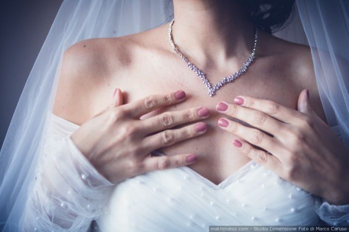 Manicure: bianca o colorata? - 2