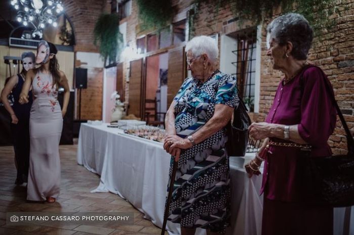 Auguri a tutti i nonni, nostra forza e radici ✨ 4