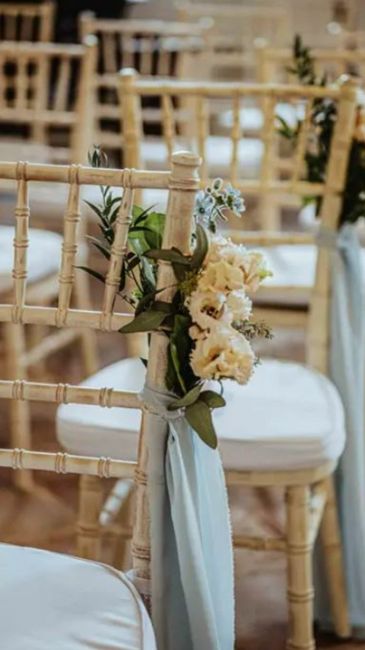 20 idee per decorare le sedie del tuo matrimonio 👇 2