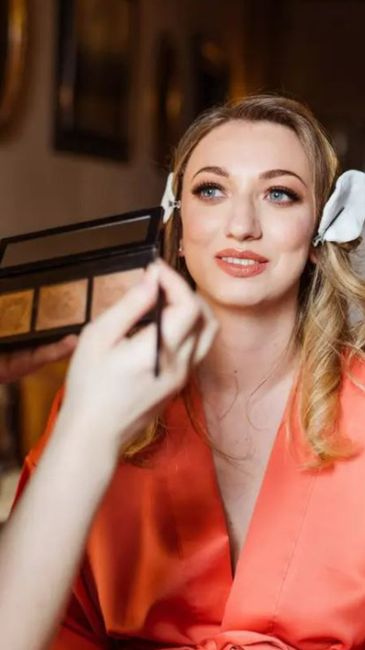 Sposa con gli occhiali: consigli per il make up 2