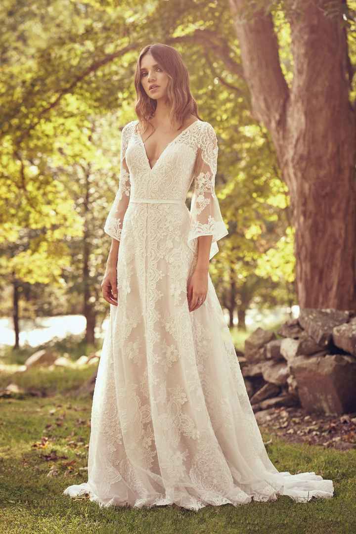 A - Lillian West 2019 66064 Taglio Redingote, Scollo A V  Linea F / W