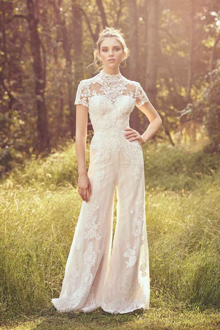 D - Lillian West 2019 66058 Taglio Altri, Scollo Altri  Linea F  W