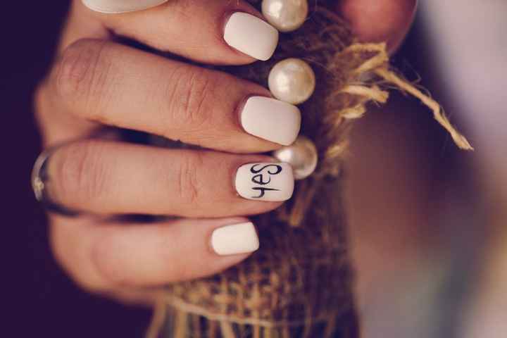 Smalto unghie sposa: bianco, colorato o... - 1