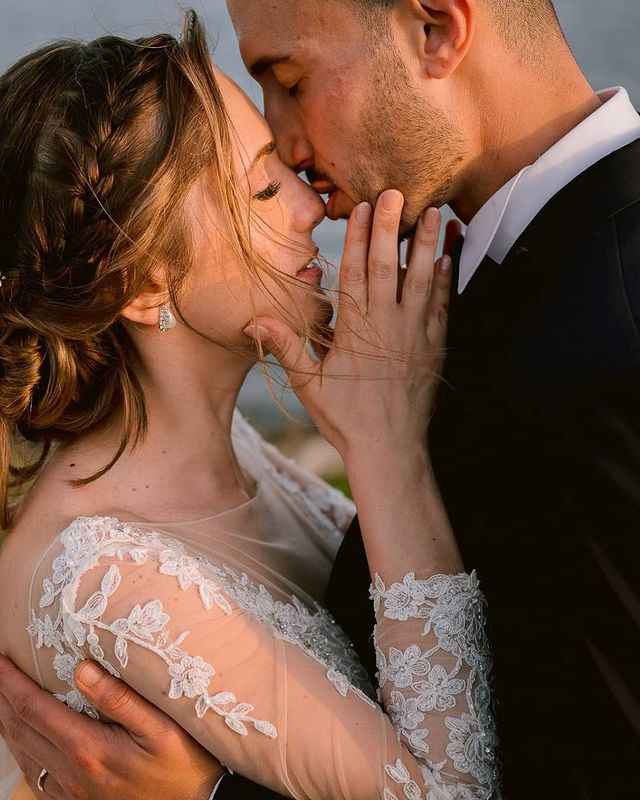 Bacio sposi: la foto con più ❤️ è... - 2