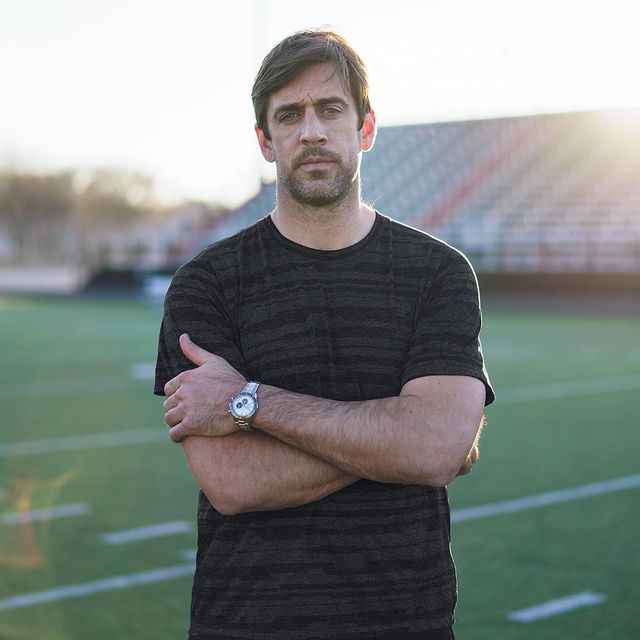 Aaron Rodgers annuncia il suo fidanzamento ufficiale 👇 - 1