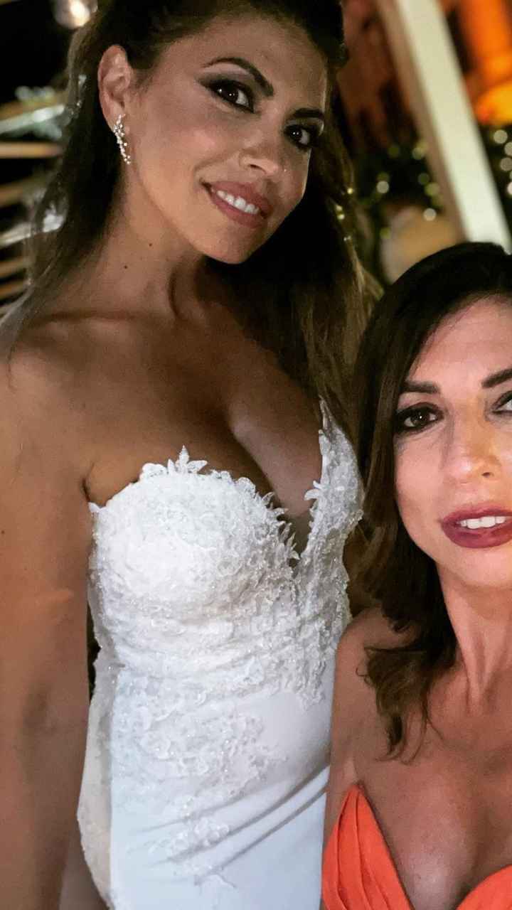 Enrico Brignano e Flora Canto sposi a Roma 👇 - 2