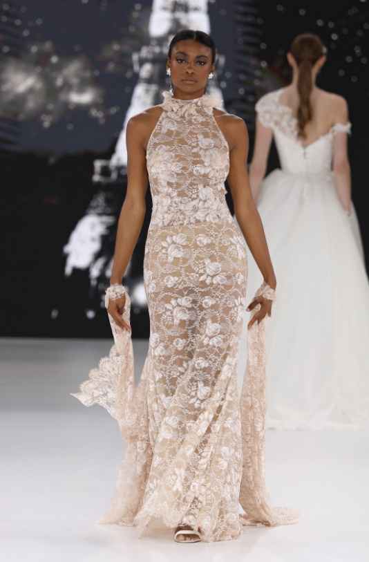 Tendenza abiti da sposa 2026: l’abito beige? - 1