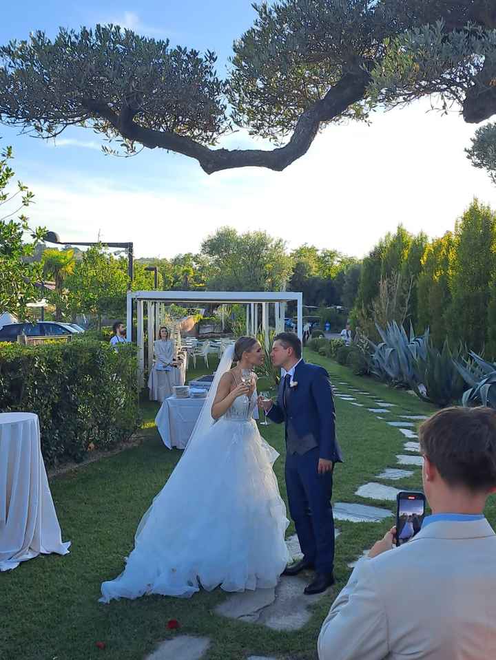 Vestito, scarpe, bouquet e molto altro - 1