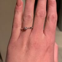 E ora mostraci una foto del tuo anello di fidanzamento! - 1