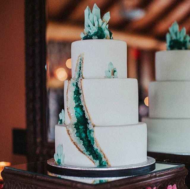 Geode wedding cake - 7
