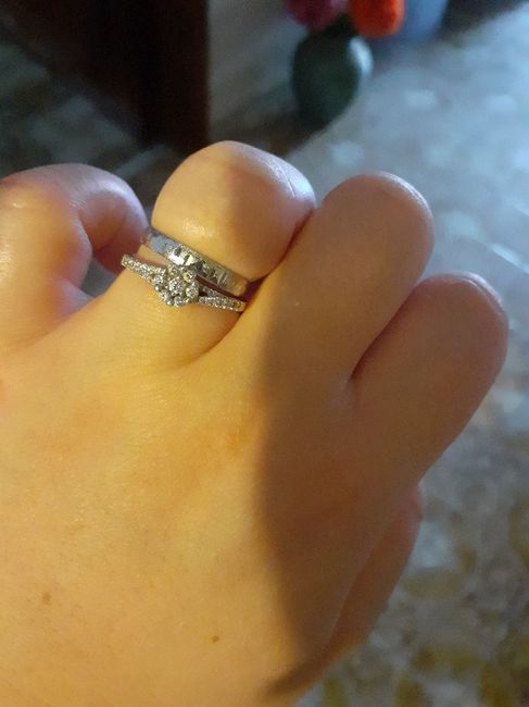 E ora mostraci una foto del tuo anello di fidanzamento! 22