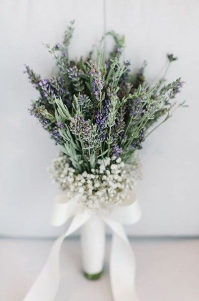 Bouquet con fiori di campo per le nozze 7