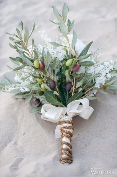 Bouquet con fiori di campo per le nozze 10