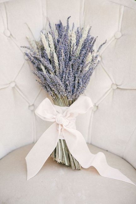 Bouquet con fiori di campo per le nozze 5