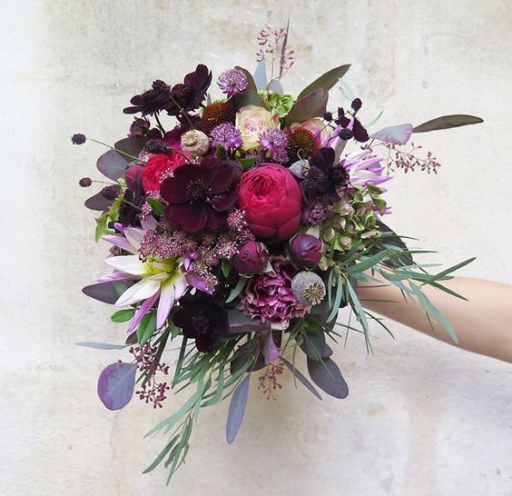 Bouquet nuziali con fiori color bordeaux/marsala 7