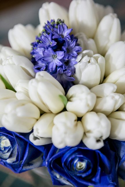 Bouquet bianco e blu 1