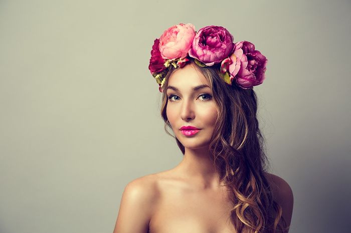 Acconciature da sposa per coprire le orecchie il giorno delle nozze 7