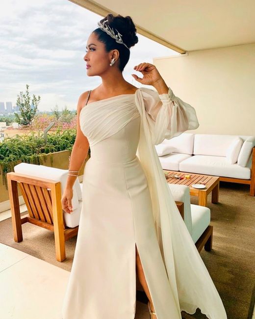 L'Oscar 2020 al miglior vestito da sposa del red carpet va a .... 4