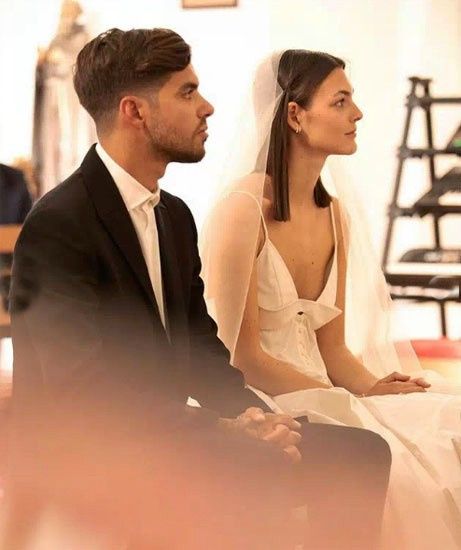 La top model Vittoria Cerreti sposa a Ibiza il fidanzato sei mesi dopo averlo conosciuto 8