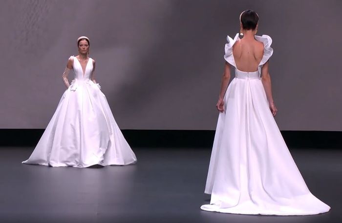 Scopri la collezione 2021 di Jesus Peiro per la Valmont Barcelona Bridal Fashion Week 2
