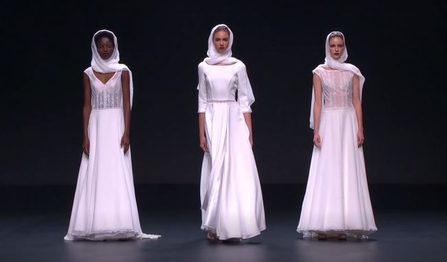 Guarda il video della sfilata di Cymbeline alla Valmont Barcelona Bridal Fashion Week 2020 3