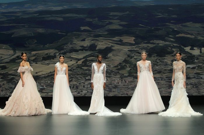 Goditi la sfilata di Nicole Milano in esclusiva per la Valmont Barcelona Bridal Fashion Week 1