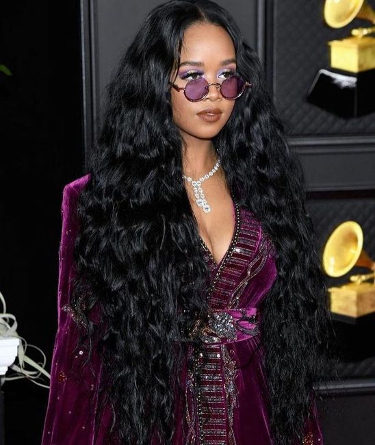 I look più belli dei Grammy Awards 2021: vota il tuo preferito! 8