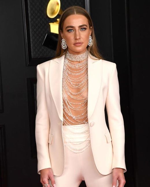 I look più belli dei Grammy Awards 2021: vota il tuo preferito! 16