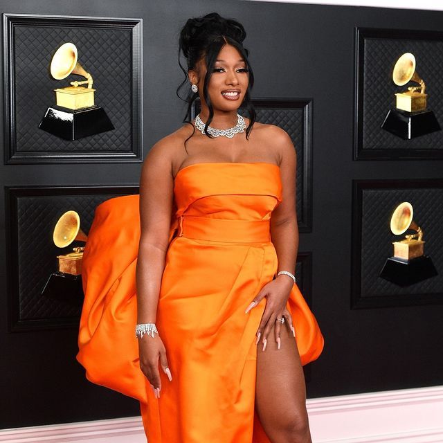 I look più belli dei Grammy Awards 2021: vota il tuo preferito! 10