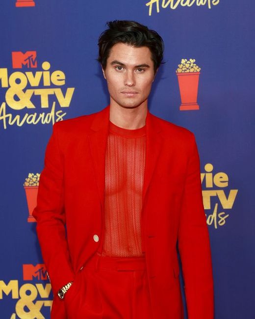 Los MTV Movie Awards 2021 nos han dejado looks dignos de boda 😎 3