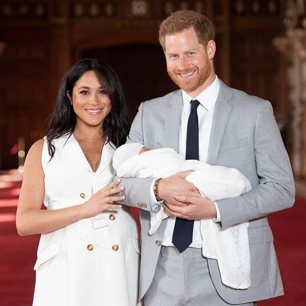 Regalo di anniversario originale per Il principe Harry e Meghan Markle 1