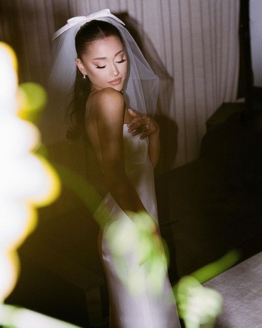 Ecco a voi il sexy abito da sposa di Ariana Grande! 👰 - 3