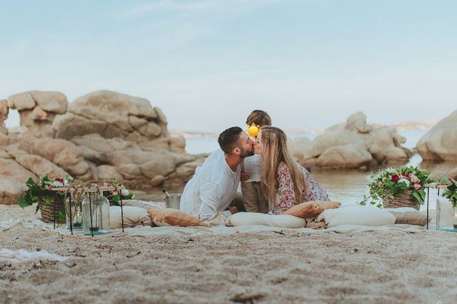 La romantica proposta di matrimonio in spiaggia di Roberto Gagliardini alla sua fidanzata Nicole Cio