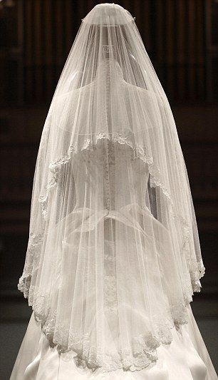 abito da sposa ispirato a quello di grace kelly