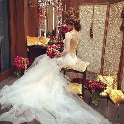Gli abiti da sposa più sexy di sempre, quale preferite?