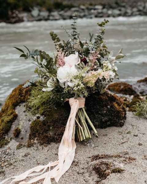 bouquet nozze in montagna a luglio