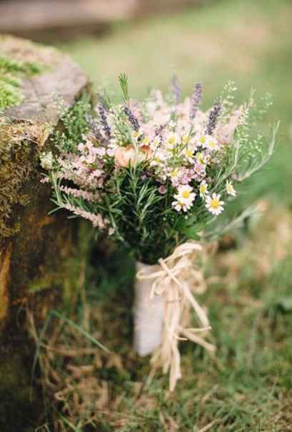 Bouquet con fiori di campo per le nozze n. 9