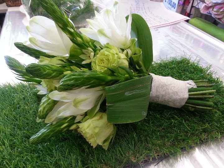 3) Bouquet sposa con curcuma