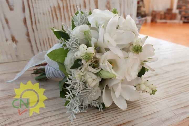 13) Bouquet sposa con curcuma