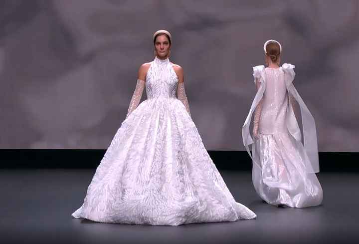 Scopri la collezione 2021 di Jesus Peiró per la Valmont Barcelona Bridal Fashion Week - 6