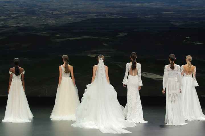 Goditi la sfilata di Nicole Milano in esclusiva per la Valmont Barcelona Bridal Fashion Week - 2